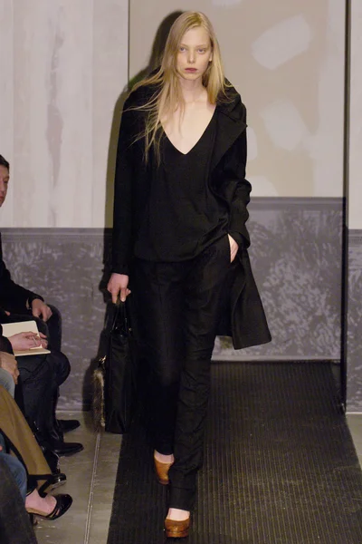 Look 19